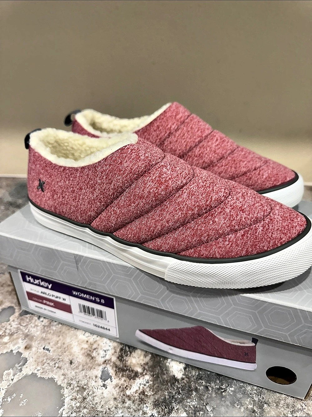 Hurley Arlo Puff Fleece-Lined Slip-On Sneakers Pink & White Women's 8